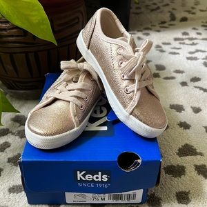 NWT Little girl Keds size 7.5